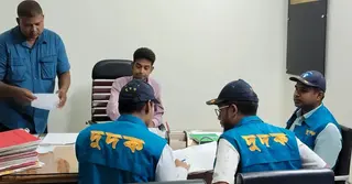 চিকিৎসাসেবায় হয়রানি ও অনিয়ম: গোমস্তাপুর স্বাস্থ্য কমপ্লেক্সে দুদকের অভিযান